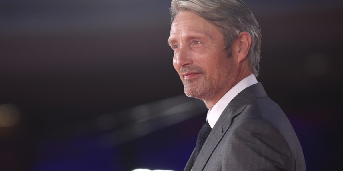 Mads Mikkelsen Cast as Grindelwald - Fantastic Beasts 3